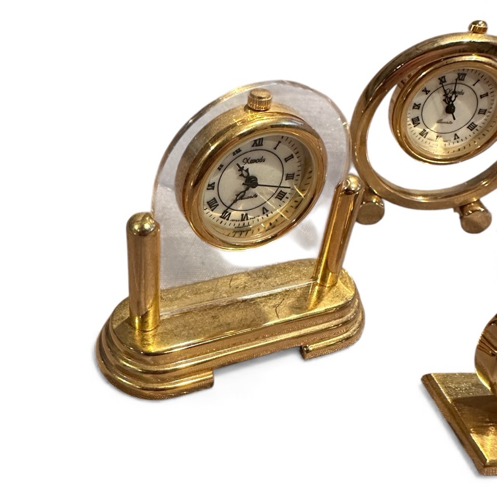 Vintage Set Of Three Vintage Elegant Gold Miniature Desk Clocks Music Note - Picture 2 of 9